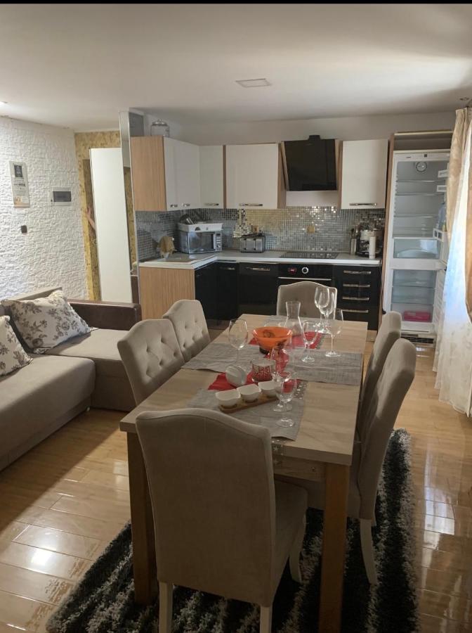 Bella Casa Apartments Fagaras Luaran gambar