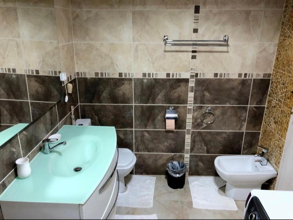 Bella Casa Apartments Fagaras Luaran gambar